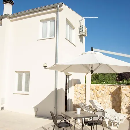 House By The Sea Vigo Zadar